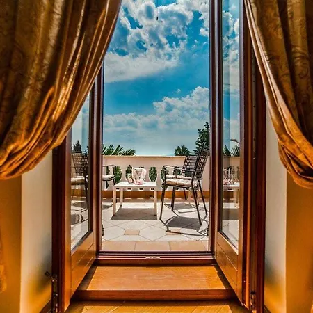 Maria Comfortable Hotel